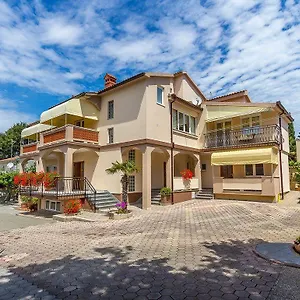 https://apartments-nevija-medulin.in-istria.net