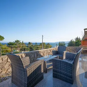 https://apartment-damir-lovran.primorje-gorskikotar.com